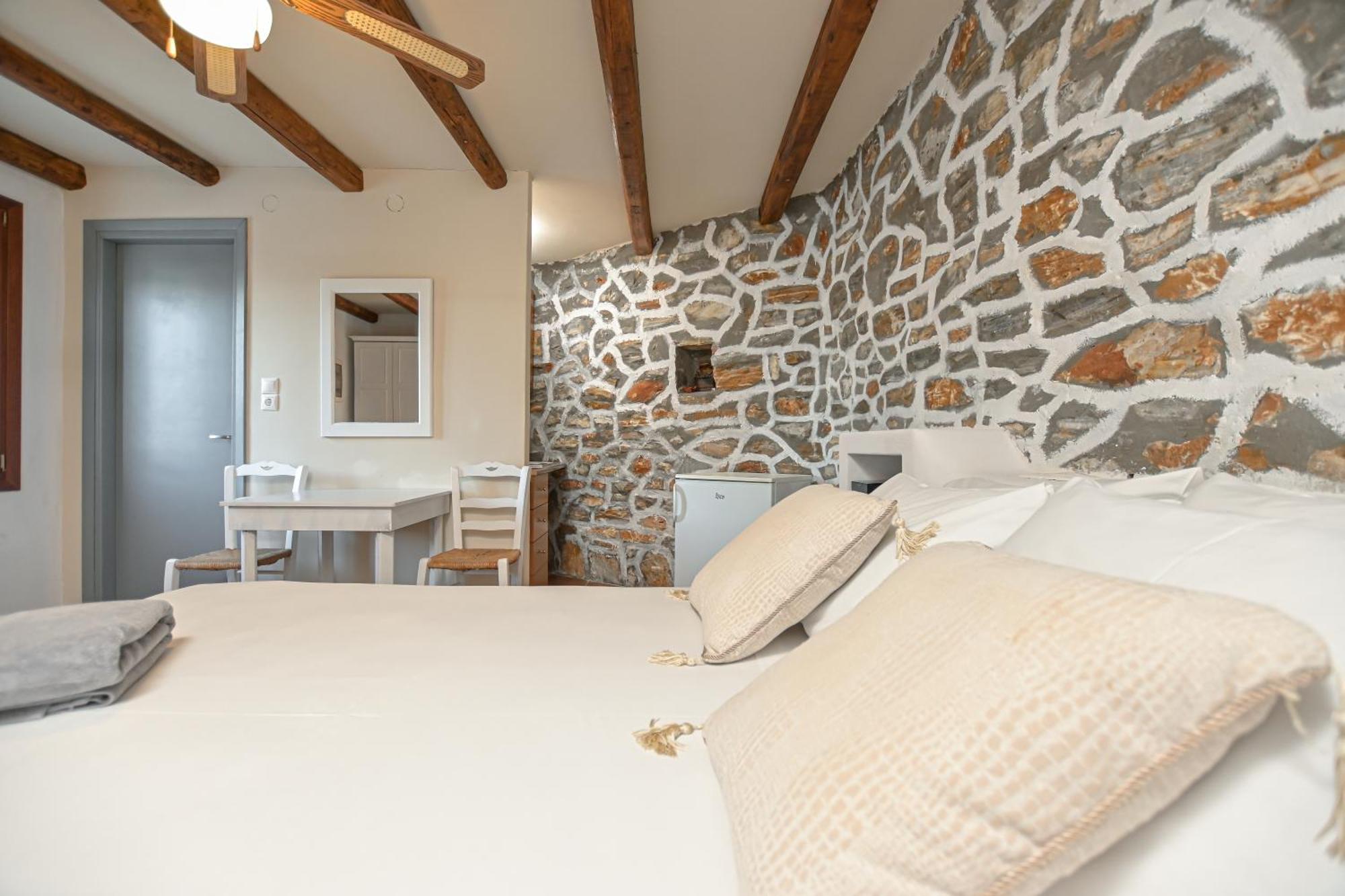 4 Bedroom Villa Valerie With Private Swimming Pool Стелида Экстерьер фото