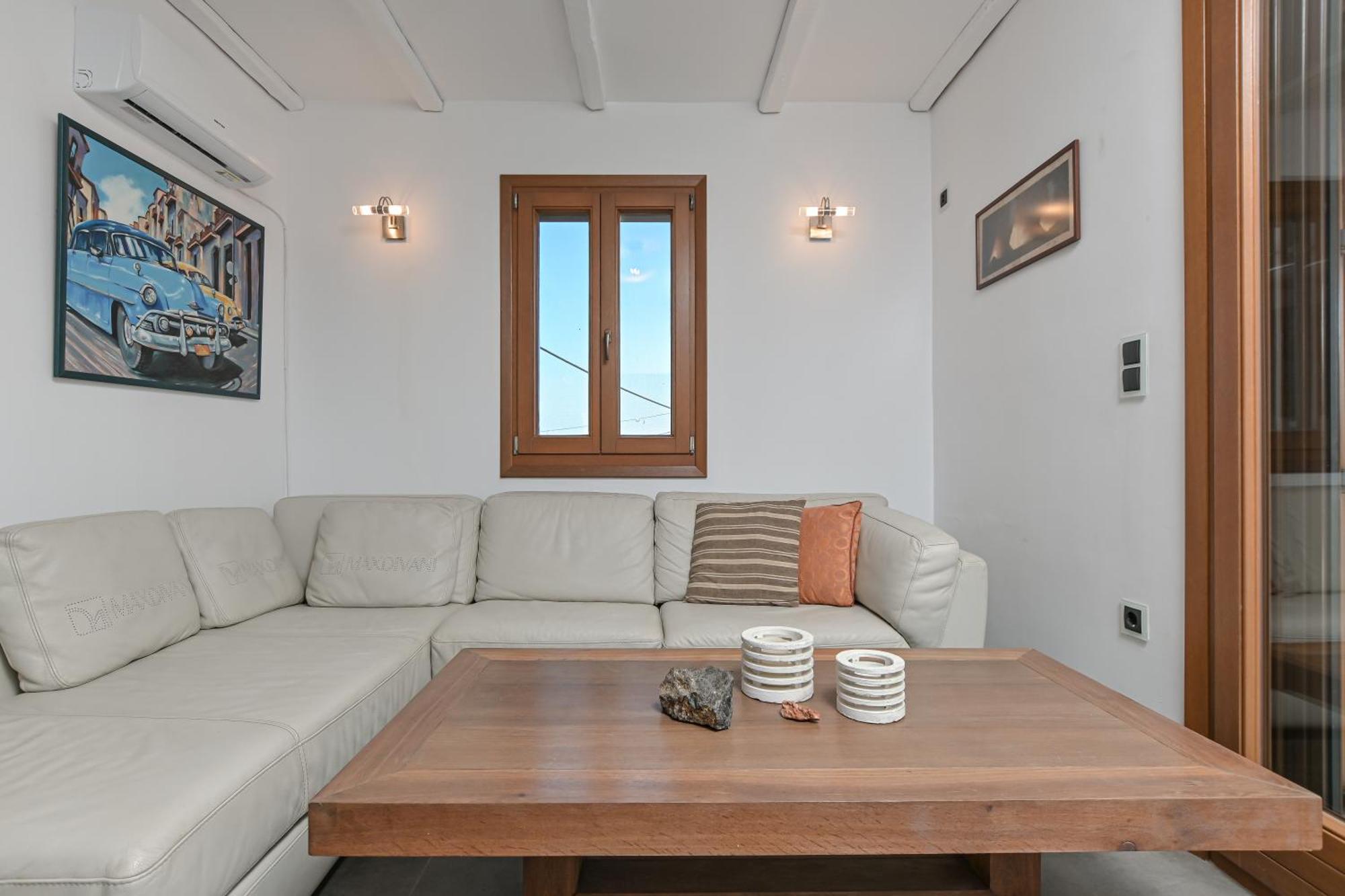 4 Bedroom Villa Valerie With Private Swimming Pool Стелида Экстерьер фото